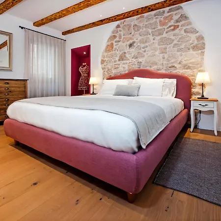 Casa De Amicis Апартаменты Ровинь