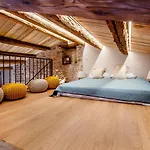 Casa De Amicis * 로비니